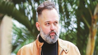 محمد محمود عبد العزيز يعلن مكان جنازة خاله