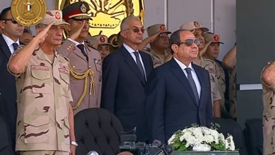 بث مباشر.. الرئيس السيسي يشهد اصطفاف تفتيش حرب الفرقة الرابعة المدرعة بالسويس