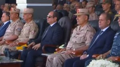 الرئيس السيسي يشاهد فيلما تسجيليا بعنوان «طريق النصر»