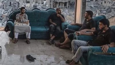 «نحنُ أحياءٌ باقون وللحلم بقيّة».. الفلسطينيون: «لن نرحل ونترك أرضًا»