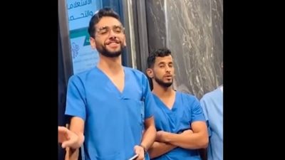 «سوف نبقى هنا كي يزول الألم».. أطباء فلسطينيون ينشدون بصوت واحد