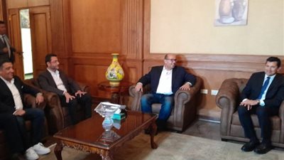 وزير الرياضة يُكرم  البطل الأوليمبي عبد الرحمن العربي .. صور
