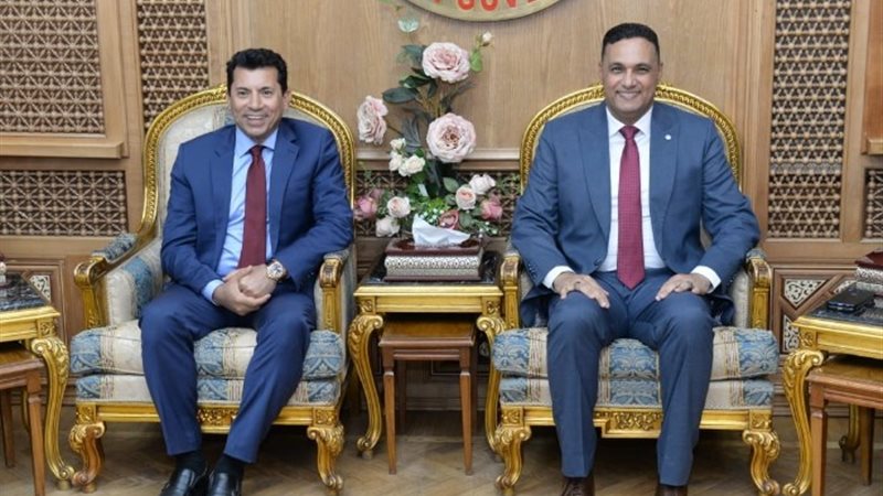 وزير الشباب والرياضة