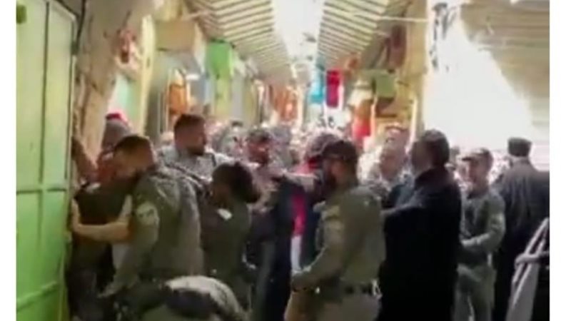 الاحتلال الإسرائيلي يهاجم على الكنائس
