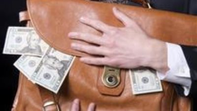 جهود أمنية لضبط رجل أعمال هارب بتهمة النصب على المواطنين