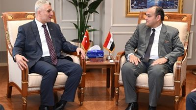 وزير التجارة: «نسعى لتوفير الإعفاءات الضريبية للمستثمرين الأجانب»