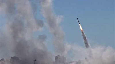 الاحتلال الإسرائيلي يطلق قذائف وقنابل ضوئية على «حلتا» جنوب لبنان