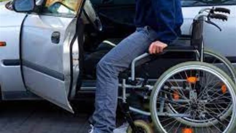 إحدى سيارات المعاقين