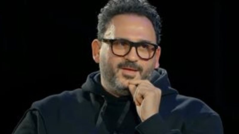 أكرم حسني