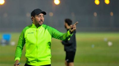 «الداخلية» يستقر على اسم المدير الفني للفريق