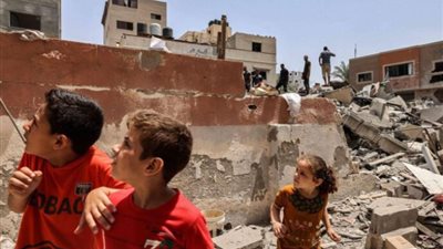 طابور لقمة العيش.. معتز العزايزة يرصد كيف يحصل الفلسطينيون على الطعام