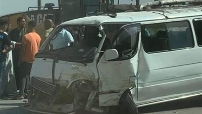 «اختلال عجلة القيادة».. اصابة 7 أشخاص في حادث مروري على محور 26 يوليو
