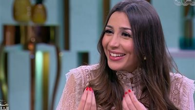 جنات تعلن الانتهاء من تسجيل أغنية «بشتكيلك»