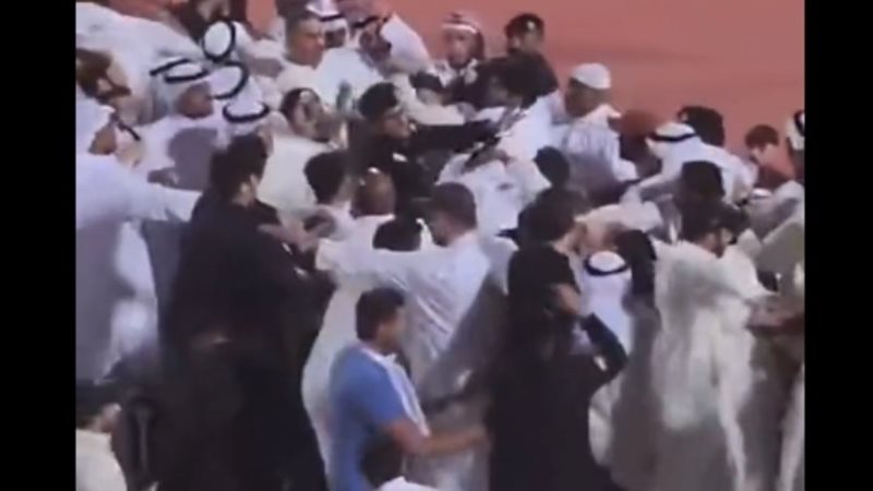 جانب من الاشتباكات