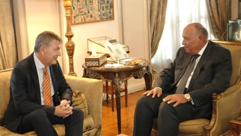 وزير الخارجية والمفوض العام للأونروا