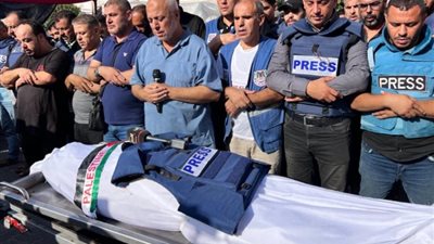 «الحرب هي حربنا».. استشهاد الصحفي الفلسطيني محمد أبو حطب