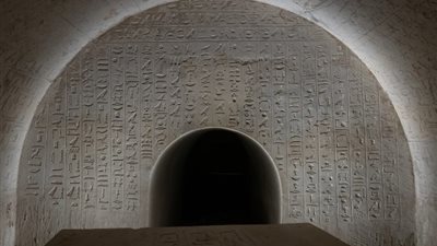 الكشف عن مقبرة الكاتب الملكي في أبو صير