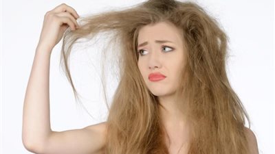 من بينهم الزبدة.. 5 طرق طبيعية للتخلص من الشعر الجاف