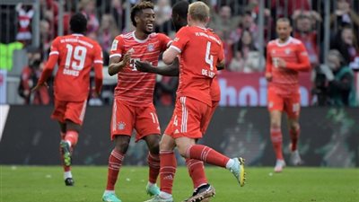 بايرن ميونخ يُسقط دورتموند برباعية في الدوري الألماني