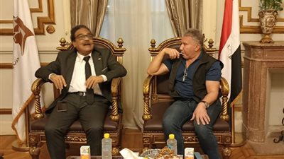 المرشح الرئاسي فريد زهران يستعرض رؤيته الانتخابية أمام «المحافظين»