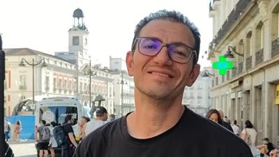 منتج «زوراج اصطناعي» يرد على كاملة أبو ذكري: «جرحتي فريق العمل بكلامك»