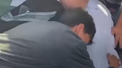 صرخة طفل فلسطيني في وداع والده الشهيد.. فيديو
