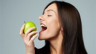 أنا مش شايف غير صفين لولى .. كيف تحافظين على أسنانك قوية ؟