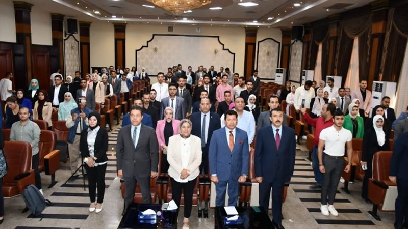 جانب من لقاء وزير الشباب والرياضة