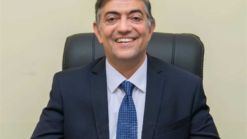 هشام عبد العزيز