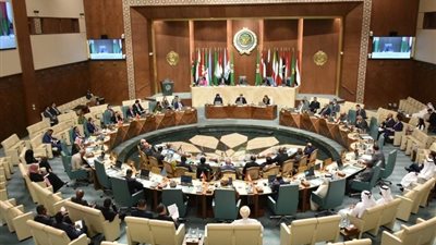 وزراء الخارجية العرب يجتمعون في الرياض للتحضير للقمة العربية الطارئة