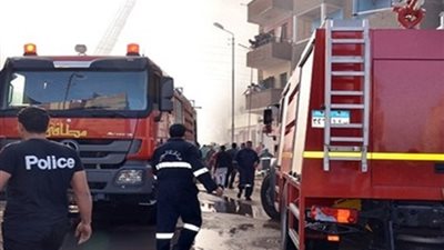إخماد حريق مخزن خشب بالجيزة