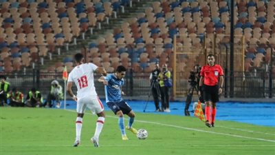 «أكينيولا» يحرز هدف التعادل الثاني لـ الزمالك في بيراميدز