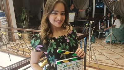 أمنية بدير تجسد شخصية شقيقة دوللي شاهين في فيلم «ميناتل»