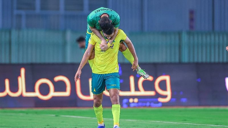 محمد شريف لاعب الخليج السعودى