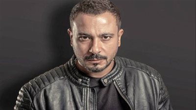 محمد نجاتي يطمئن جمهوره بعد تعرضه لحادث سير مروع بسيارته (خاص)