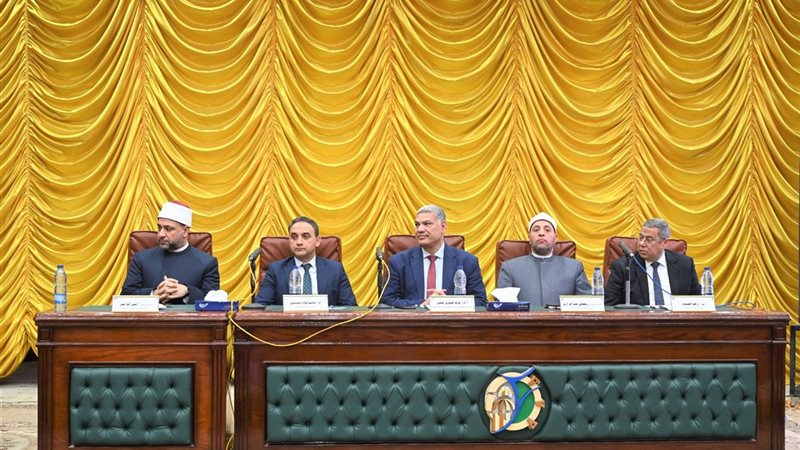 من خلال ندوة مقومات بناء الإنسان