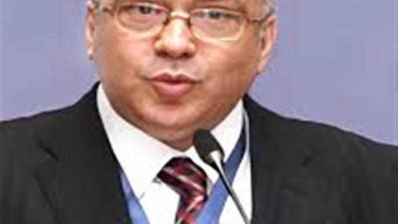 الدكتور باسم عادل 