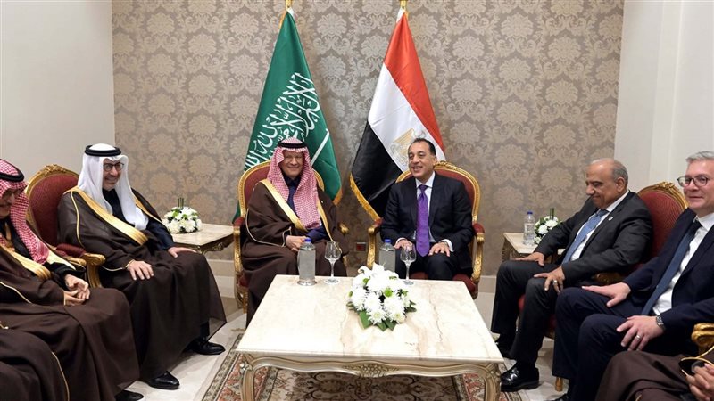 رئيس الوزراء يلتقي وزير الطاقة السعودي 