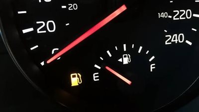 بخطوات بسيطة.. كيف تقلل من استهلاك الوقود في سيارتك؟
