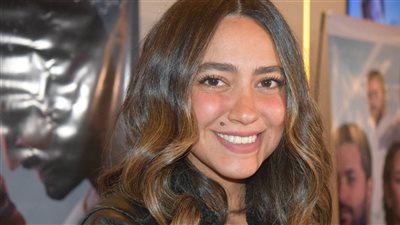 هند عبد الحليم توجه رسالة لجمهورها بعد خروج والدها من غرفة العمليات سالما