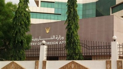 الخرطوم تستدعى سفيرها لدى كينيا احتجاجا على قرار «نيروبي»