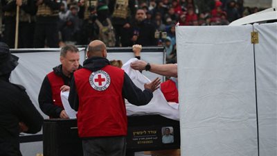 بعد تصريحات إسرائيل.. الصليب الأحمر يوضح موقفه من التحقيق في جثمان «شيري»