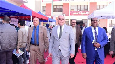 افتتاح المؤتمر العلمي السنوي الأول لقسم طب الأطفال في سوهاج
