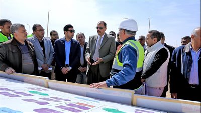 محافظ سوهاج يتفقد مشروع إنشاء محطة معالجة الصرف الصحي بالمنشاة
