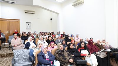البحر الأحمر تنظم دورة تدريبية عن الذكاء الاصطناعي للعاملين في الجهاز الإداري للدولة