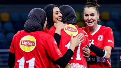 سيدات الأهلي للطائرة يتأهلن لنهائي الدوري على حساب سبورتنج