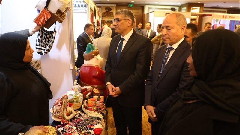 افتتاح معرض التراث والحرف اليدوية