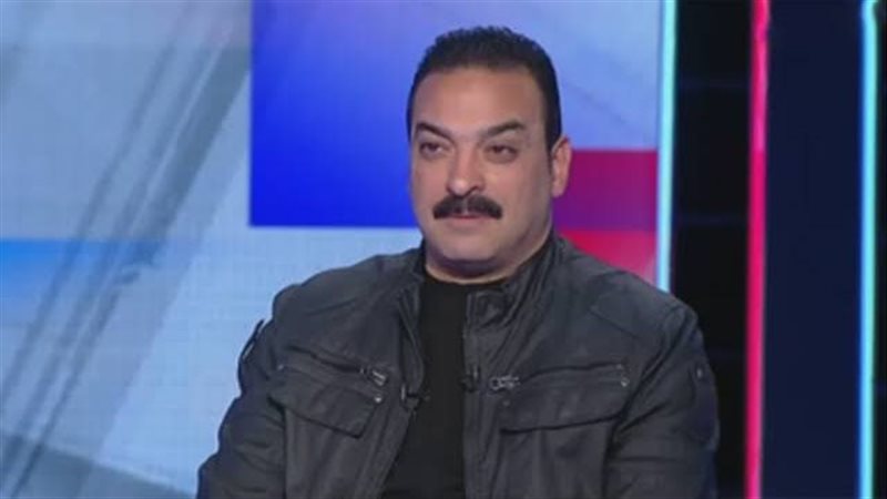  عمرو الحديدي، لاعب الأهلي السابق، 