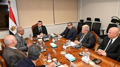 وزير الإسكان يتابع الموقف التنفيذي لمحطة التنقية الشرقية بالإسكندرية