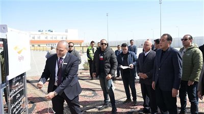 رئيس الوزراء يفتتح المركز اللوجستي الجمركي المطور للمنطقة الاقتصادية